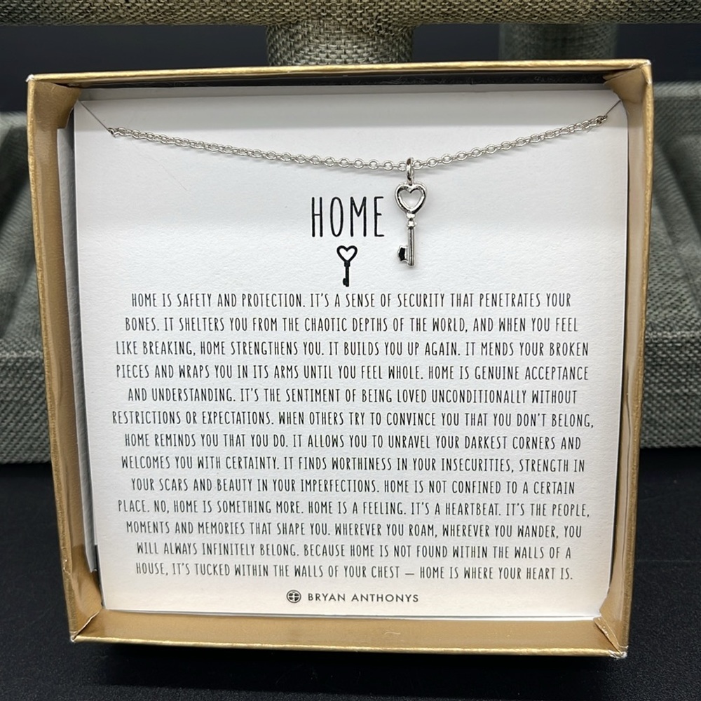 NIB RETIRED BRYAN ANTHONY "HOME" NECKLESS 18"